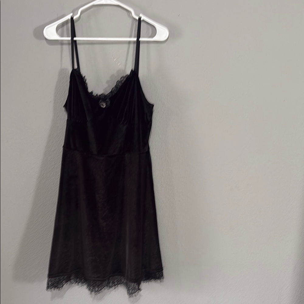 Gothic witchy babydoll Elegant Black Midi velvet  Dress with Lace Details